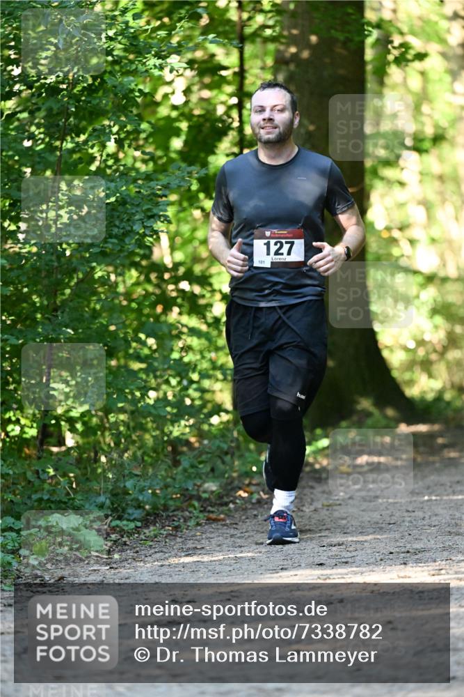 06.10.2024 - Bramfelder Halbmarathon 2024 Dr. Thomas Lammeyer http://msf.ph/oto/7338782 06.10.2024 10:28:43 Laufen 101, 127 meine-sportfotos.de
