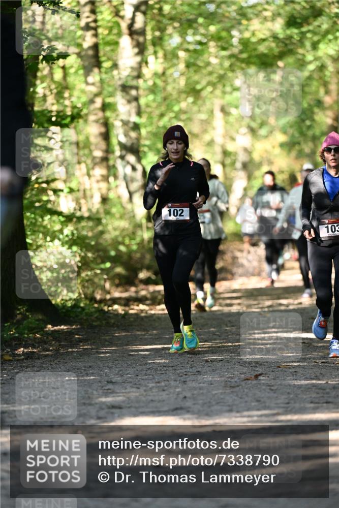 06.10.2024 - Bramfelder Halbmarathon 2024 Dr. Thomas Lammeyer http://msf.ph/oto/7338790 06.10.2024 10:28:45 Laufen 102, 103 meine-sportfotos.de