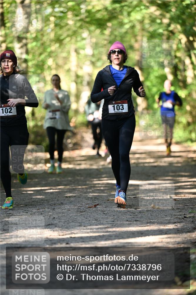 06.10.2024 - Bramfelder Halbmarathon 2024 Dr. Thomas Lammeyer http://msf.ph/oto/7338796 06.10.2024 10:28:47 Laufen 102, 103 meine-sportfotos.de