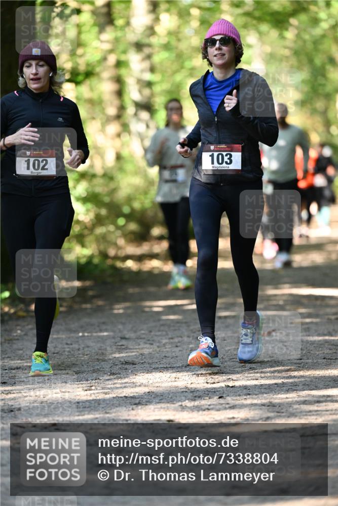 06.10.2024 - Bramfelder Halbmarathon 2024 Dr. Thomas Lammeyer http://msf.ph/oto/7338804 06.10.2024 10:28:48 Laufen 102, 103 meine-sportfotos.de