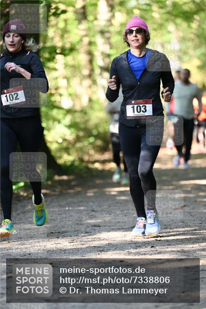 06.10.2024 - Bramfelder Halbmarathon 2024 Dr. Thomas Lammeyer http://msf.ph/oto/7338806 06.10.2024 10:28:48 Laufen 102, 103 meine-sportfotos.de
