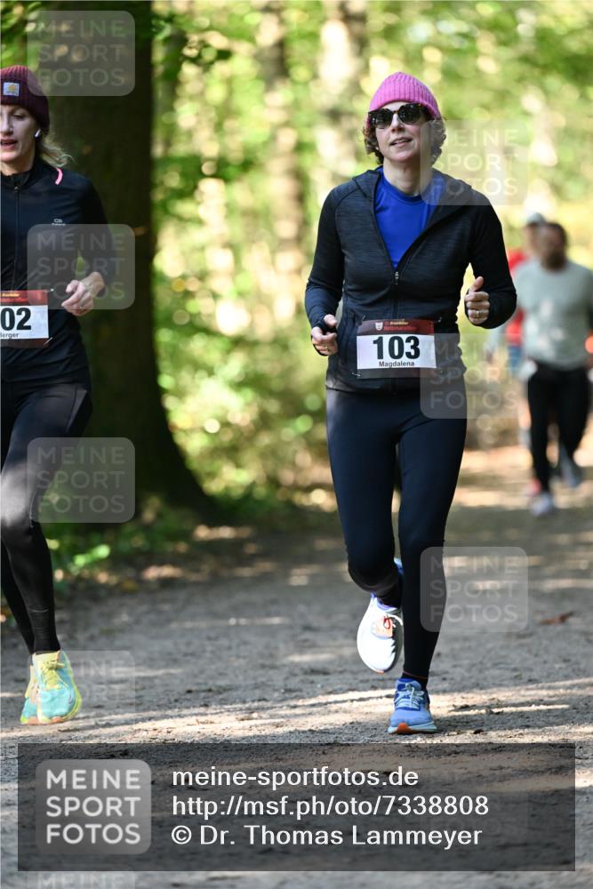 06.10.2024 - Bramfelder Halbmarathon 2024 Dr. Thomas Lammeyer http://msf.ph/oto/7338808 06.10.2024 10:28:48 Laufen 02, 103 meine-sportfotos.de