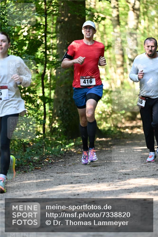 06.10.2024 - Bramfelder Halbmarathon 2024 Dr. Thomas Lammeyer http://msf.ph/oto/7338820 06.10.2024 10:28:52 Laufen 5, 416, 46 meine-sportfotos.de
