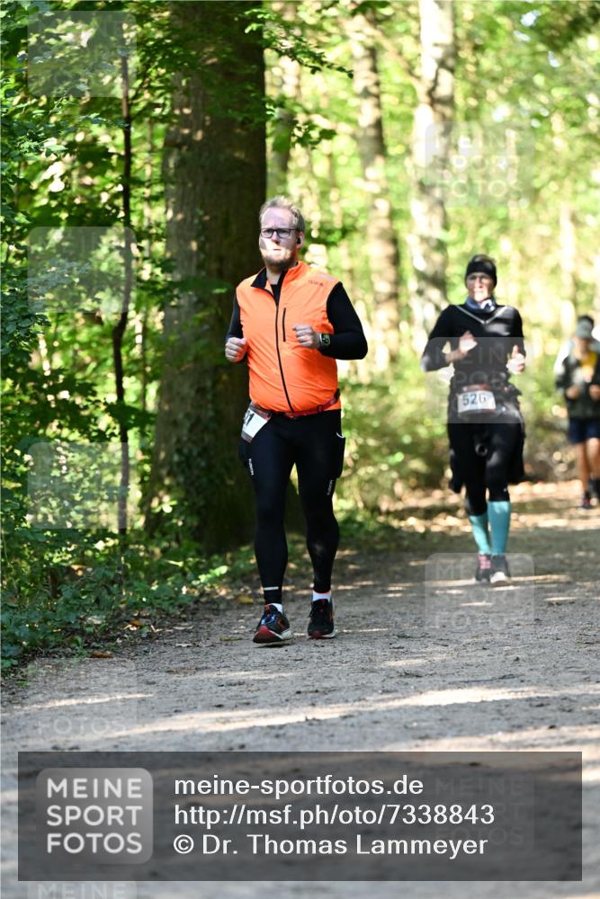 06.10.2024 - Bramfelder Halbmarathon 2024 Dr. Thomas Lammeyer http://msf.ph/oto/7338843 06.10.2024 10:28:58 Laufen 526 meine-sportfotos.de
