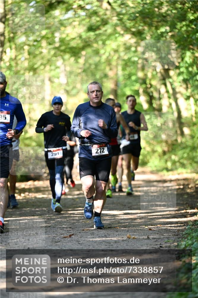 06.10.2024 - Bramfelder Halbmarathon 2024 Dr. Thomas Lammeyer http://msf.ph/oto/7338857 06.10.2024 10:29:05 Laufen 35, 291, 272 meine-sportfotos.de