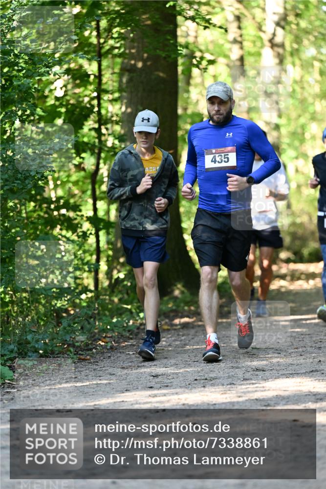 06.10.2024 - Bramfelder Halbmarathon 2024 Dr. Thomas Lammeyer http://msf.ph/oto/7338861 06.10.2024 10:29:06 Laufen 435 meine-sportfotos.de
