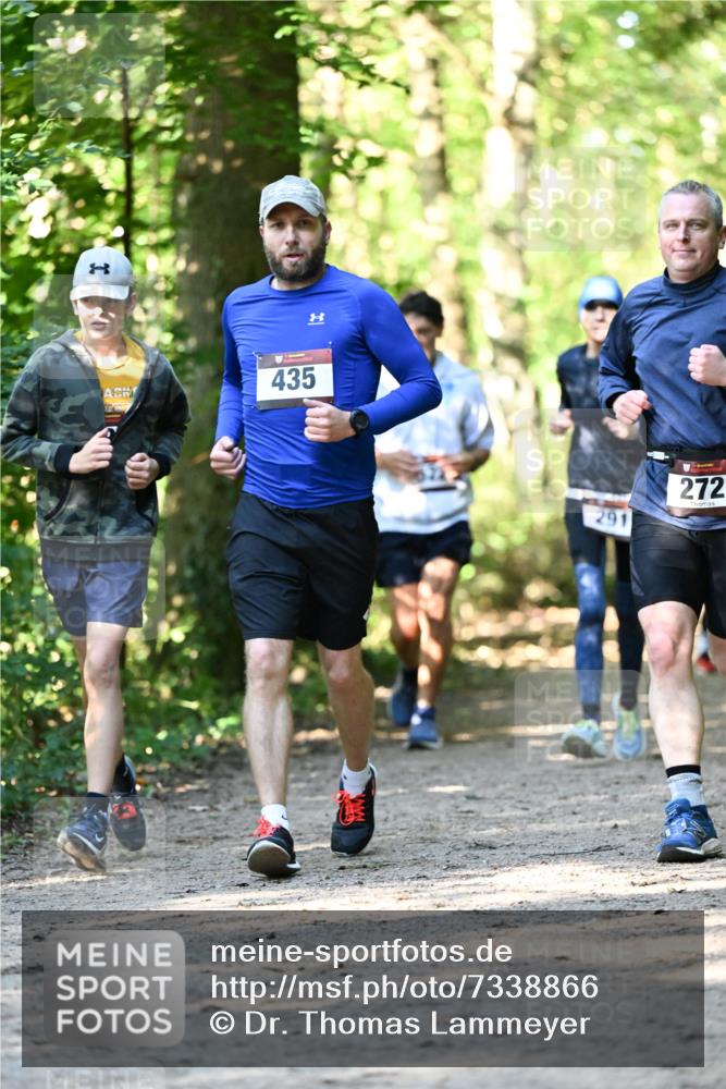 06.10.2024 - Bramfelder Halbmarathon 2024 Dr. Thomas Lammeyer http://msf.ph/oto/7338866 06.10.2024 10:29:07 Laufen 435, 291, 272 meine-sportfotos.de