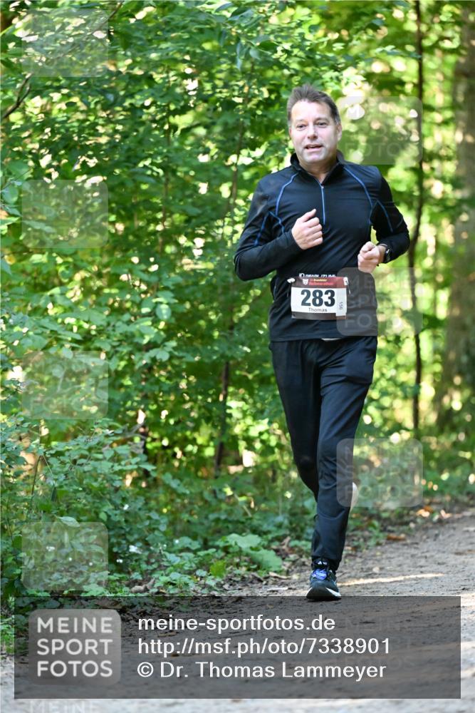 06.10.2024 - Bramfelder Halbmarathon 2024 Dr. Thomas Lammeyer http://msf.ph/oto/7338901 06.10.2024 10:29:19 Laufen 283, 150 meine-sportfotos.de