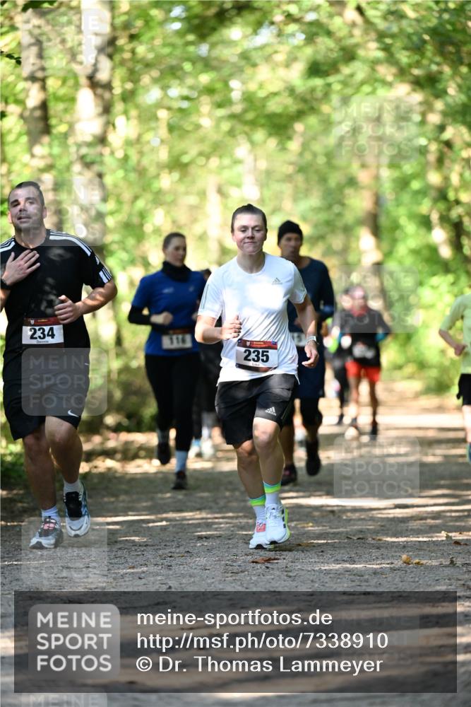 06.10.2024 - Bramfelder Halbmarathon 2024 Dr. Thomas Lammeyer http://msf.ph/oto/7338910 06.10.2024 10:29:23 Laufen 234, 116, 235 meine-sportfotos.de
