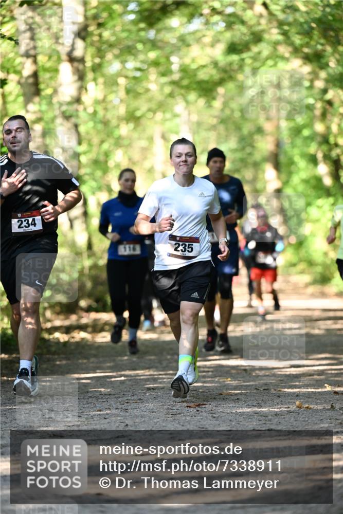06.10.2024 - Bramfelder Halbmarathon 2024 Dr. Thomas Lammeyer http://msf.ph/oto/7338911 06.10.2024 10:29:23 Laufen 234, 116, 235 meine-sportfotos.de