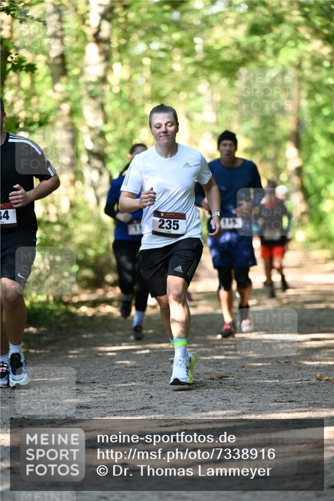 06.10.2024 - Bramfelder Halbmarathon 2024 Dr. Thomas Lammeyer http://msf.ph/oto/7338916 06.10.2024 10:29:23 Laufen 34, 235, 115 meine-sportfotos.de