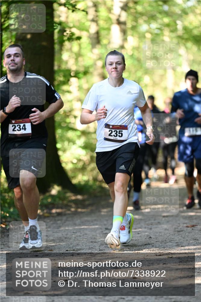 06.10.2024 - Bramfelder Halbmarathon 2024 Dr. Thomas Lammeyer http://msf.ph/oto/7338922 06.10.2024 10:29:24 Laufen 234, 235 meine-sportfotos.de