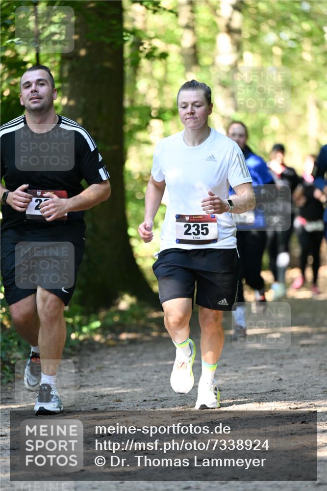 06.10.2024 - Bramfelder Halbmarathon 2024 Dr. Thomas Lammeyer http://msf.ph/oto/7338924 06.10.2024 10:29:24 Laufen 33, 235 meine-sportfotos.de