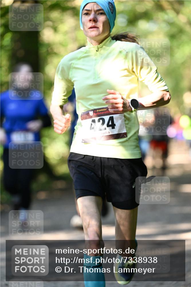 06.10.2024 - Bramfelder Halbmarathon 2024 Dr. Thomas Lammeyer http://msf.ph/oto/7338938 06.10.2024 10:29:27 Laufen 33, 24 meine-sportfotos.de