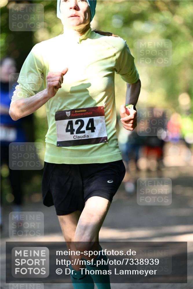 06.10.2024 - Bramfelder Halbmarathon 2024 Dr. Thomas Lammeyer http://msf.ph/oto/7338939 06.10.2024 10:29:27 Laufen 33, 424 meine-sportfotos.de