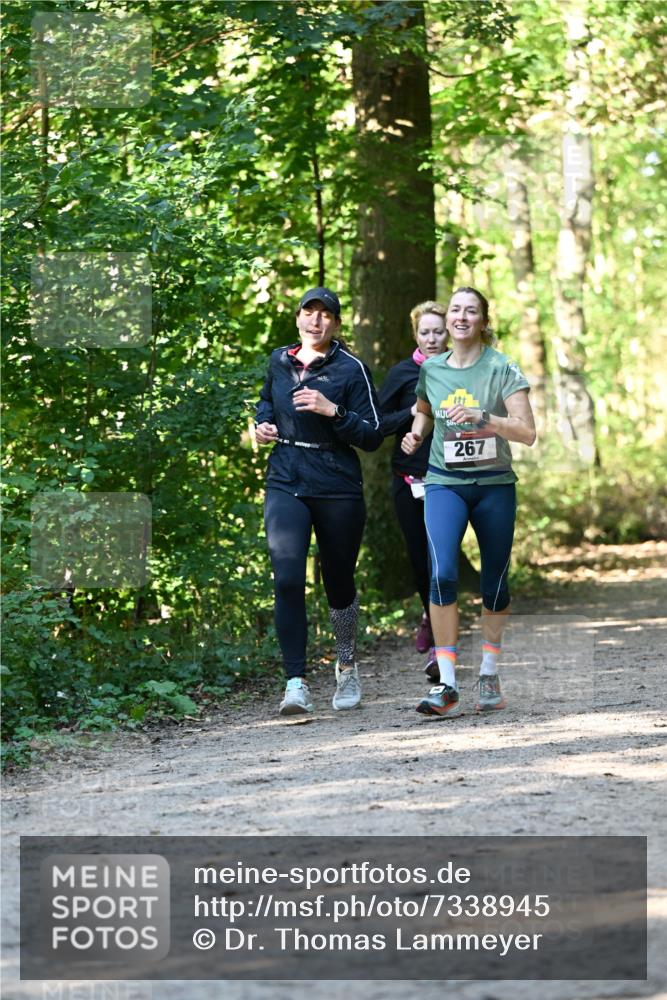 06.10.2024 - Bramfelder Halbmarathon 2024 Dr. Thomas Lammeyer http://msf.ph/oto/7338945 06.10.2024 10:29:30 Laufen 267 meine-sportfotos.de