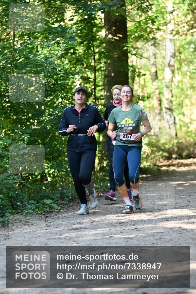 06.10.2024 - Bramfelder Halbmarathon 2024 Dr. Thomas Lammeyer http://msf.ph/oto/7338947 06.10.2024 10:29:30 Laufen 2012, 267 meine-sportfotos.de