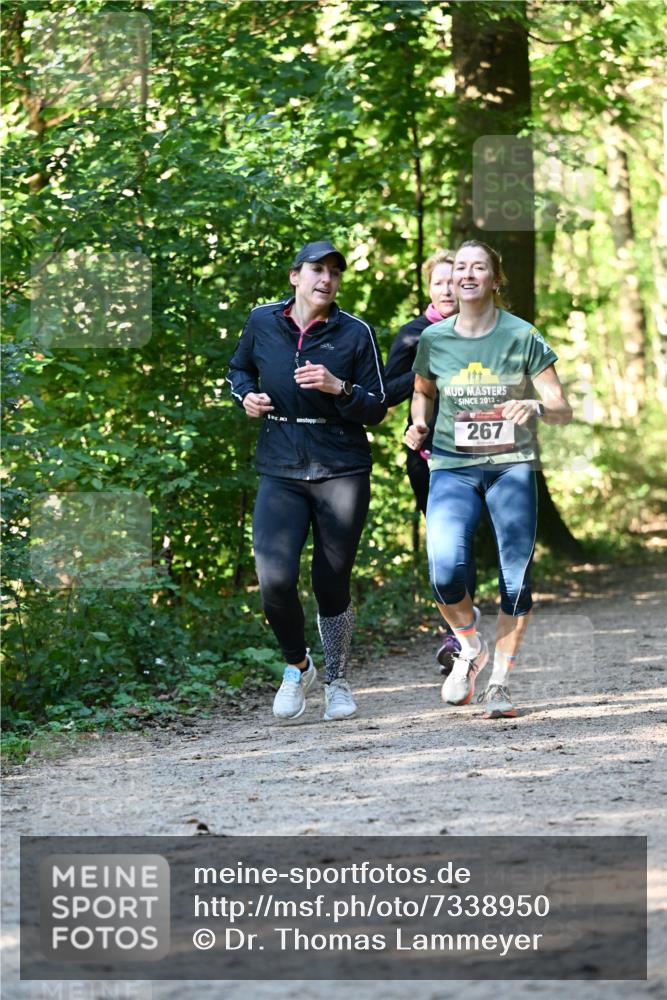 06.10.2024 - Bramfelder Halbmarathon 2024 Dr. Thomas Lammeyer http://msf.ph/oto/7338950 06.10.2024 10:29:31 Laufen 2012, 267 meine-sportfotos.de