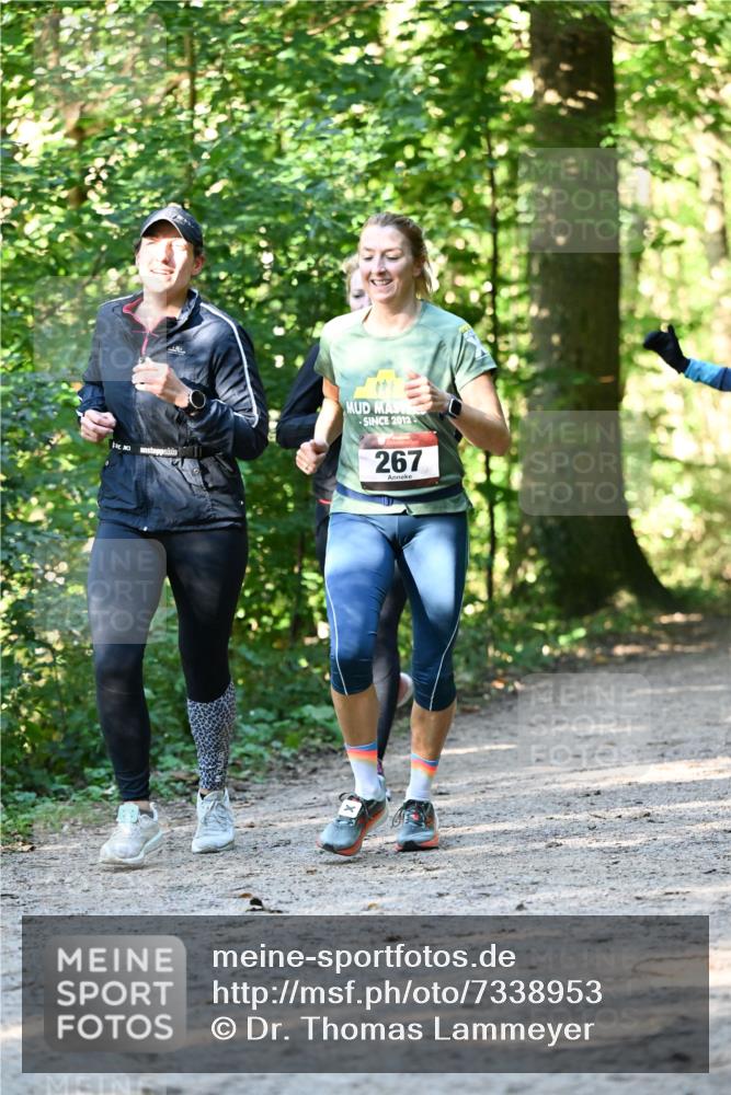 06.10.2024 - Bramfelder Halbmarathon 2024 Dr. Thomas Lammeyer http://msf.ph/oto/7338953 06.10.2024 10:29:32 Laufen 2012, 267 meine-sportfotos.de