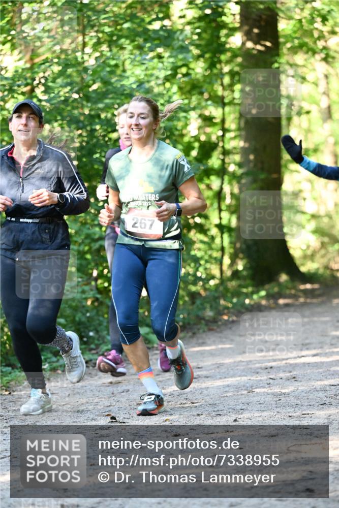 06.10.2024 - Bramfelder Halbmarathon 2024 Dr. Thomas Lammeyer http://msf.ph/oto/7338955 06.10.2024 10:29:32 Laufen 2012, 267 meine-sportfotos.de