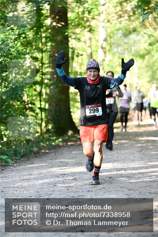 06.10.2024 - Bramfelder Halbmarathon 2024 Dr. Thomas Lammeyer http://msf.ph/oto/7338958 06.10.2024 10:29:33 Laufen 299, 133 meine-sportfotos.de