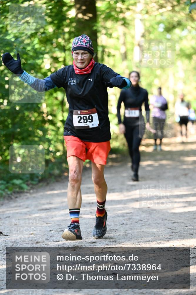06.10.2024 - Bramfelder Halbmarathon 2024 Dr. Thomas Lammeyer http://msf.ph/oto/7338964 06.10.2024 10:29:33 Laufen 299, 133 meine-sportfotos.de