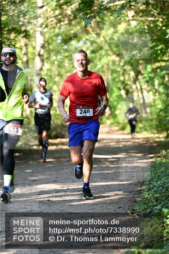 06.10.2024 - Bramfelder Halbmarathon 2024 Dr. Thomas Lammeyer http://msf.ph/oto/7338990 06.10.2024 10:29:41 Laufen 313, 240, 106 meine-sportfotos.de