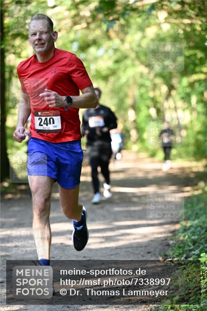 06.10.2024 - Bramfelder Halbmarathon 2024 Dr. Thomas Lammeyer http://msf.ph/oto/7338997 06.10.2024 10:29:42 Laufen 240, 106 meine-sportfotos.de