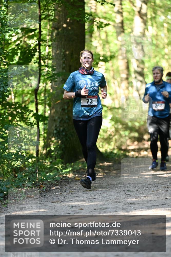 06.10.2024 - Bramfelder Halbmarathon 2024 Dr. Thomas Lammeyer http://msf.ph/oto/7339043 06.10.2024 10:29:53 Laufen 73, 268 meine-sportfotos.de