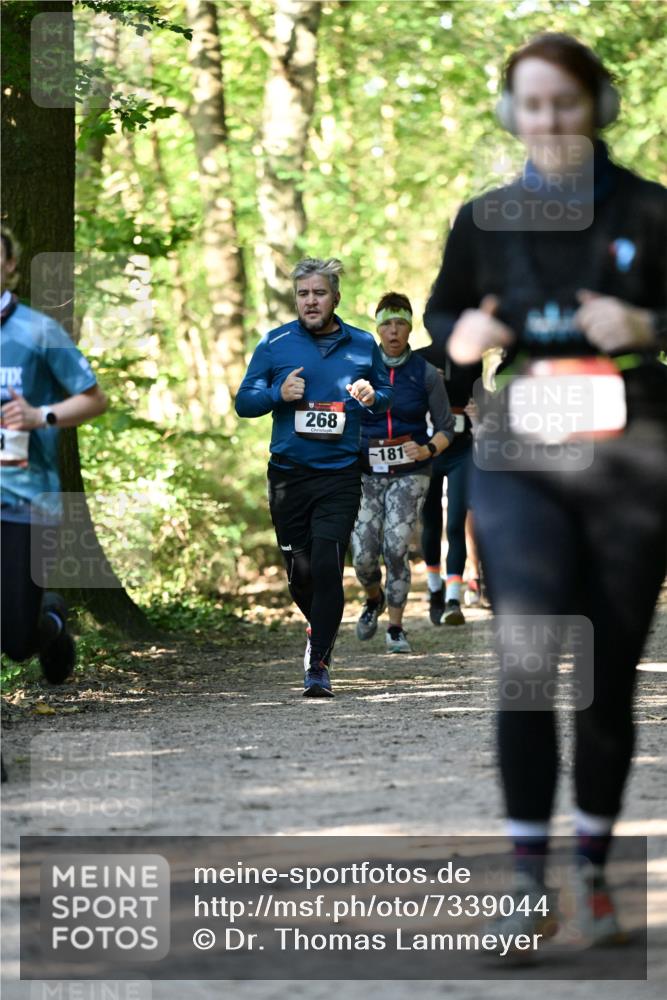 06.10.2024 - Bramfelder Halbmarathon 2024 Dr. Thomas Lammeyer http://msf.ph/oto/7339044 06.10.2024 10:29:53 Laufen 268, 181 meine-sportfotos.de