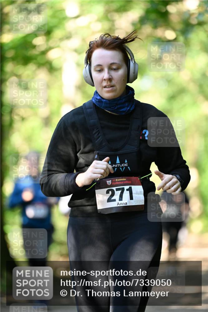 06.10.2024 - Bramfelder Halbmarathon 2024 Dr. Thomas Lammeyer http://msf.ph/oto/7339050 06.10.2024 10:29:55 Laufen 33, 271 meine-sportfotos.de