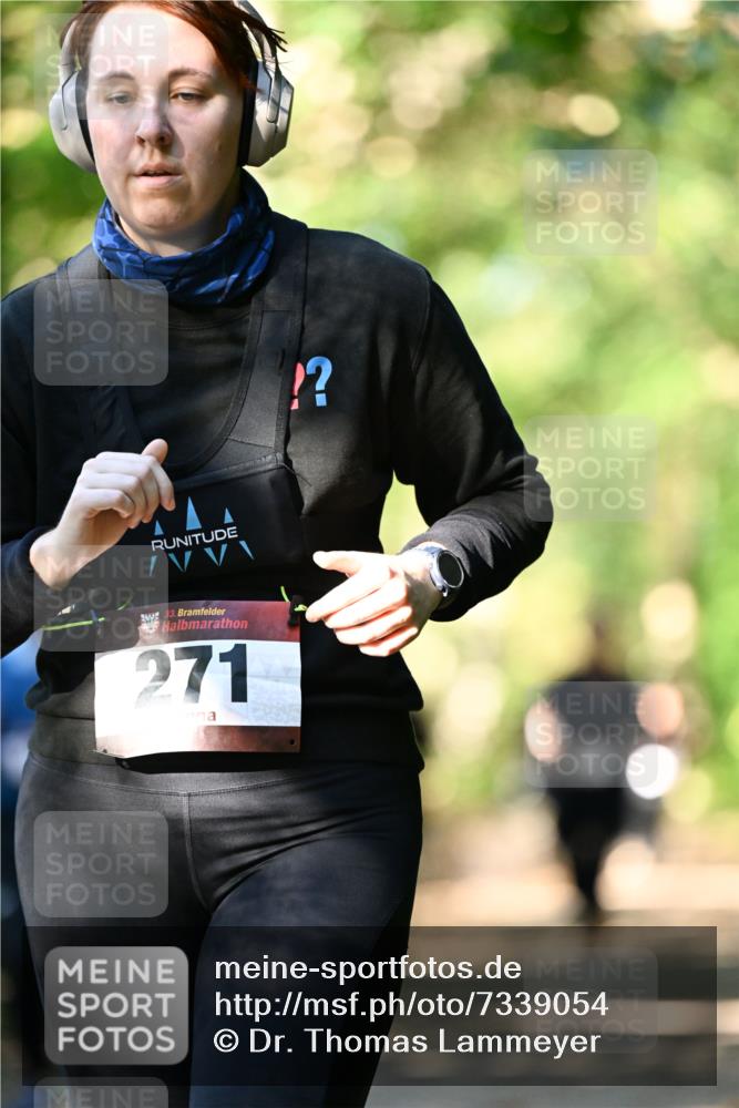 06.10.2024 - Bramfelder Halbmarathon 2024 Dr. Thomas Lammeyer http://msf.ph/oto/7339054 06.10.2024 10:29:55 Laufen 33, 271 meine-sportfotos.de