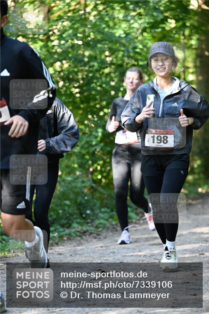 06.10.2024 - Bramfelder Halbmarathon 2024 Dr. Thomas Lammeyer http://msf.ph/oto/7339106 06.10.2024 10:30:14 Laufen 198 meine-sportfotos.de