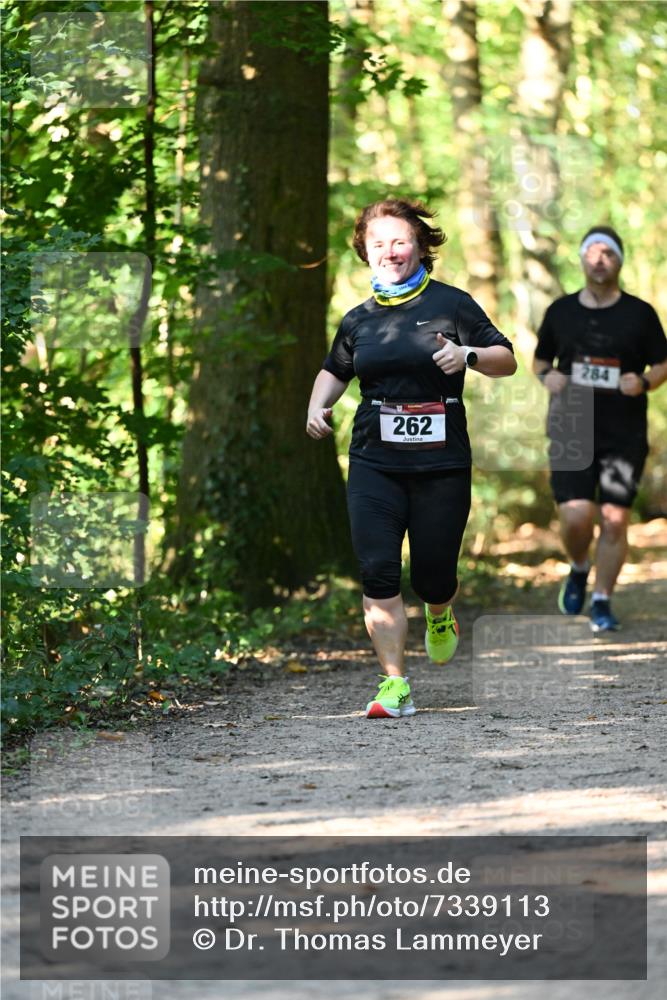 06.10.2024 - Bramfelder Halbmarathon 2024 Dr. Thomas Lammeyer http://msf.ph/oto/7339113 06.10.2024 10:30:26 Laufen 262, 284 meine-sportfotos.de