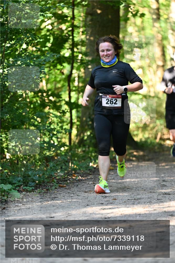 06.10.2024 - Bramfelder Halbmarathon 2024 Dr. Thomas Lammeyer http://msf.ph/oto/7339118 06.10.2024 10:30:26 Laufen 262 meine-sportfotos.de