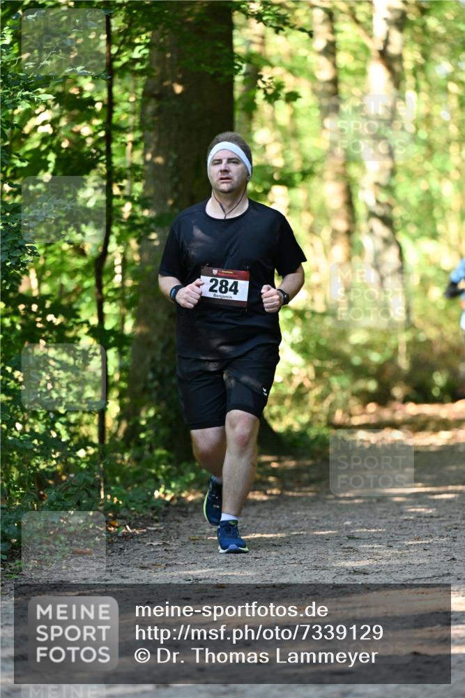 06.10.2024 - Bramfelder Halbmarathon 2024 Dr. Thomas Lammeyer http://msf.ph/oto/7339129 06.10.2024 10:30:28 Laufen 284 meine-sportfotos.de