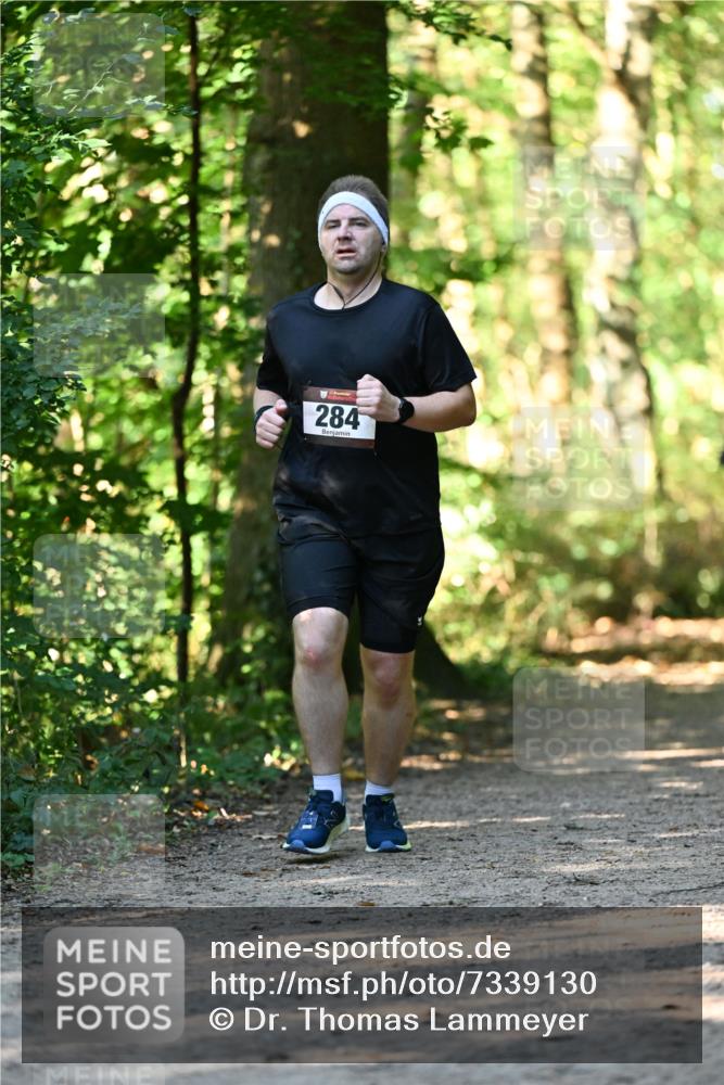 06.10.2024 - Bramfelder Halbmarathon 2024 Dr. Thomas Lammeyer http://msf.ph/oto/7339130 06.10.2024 10:30:29 Laufen 284 meine-sportfotos.de