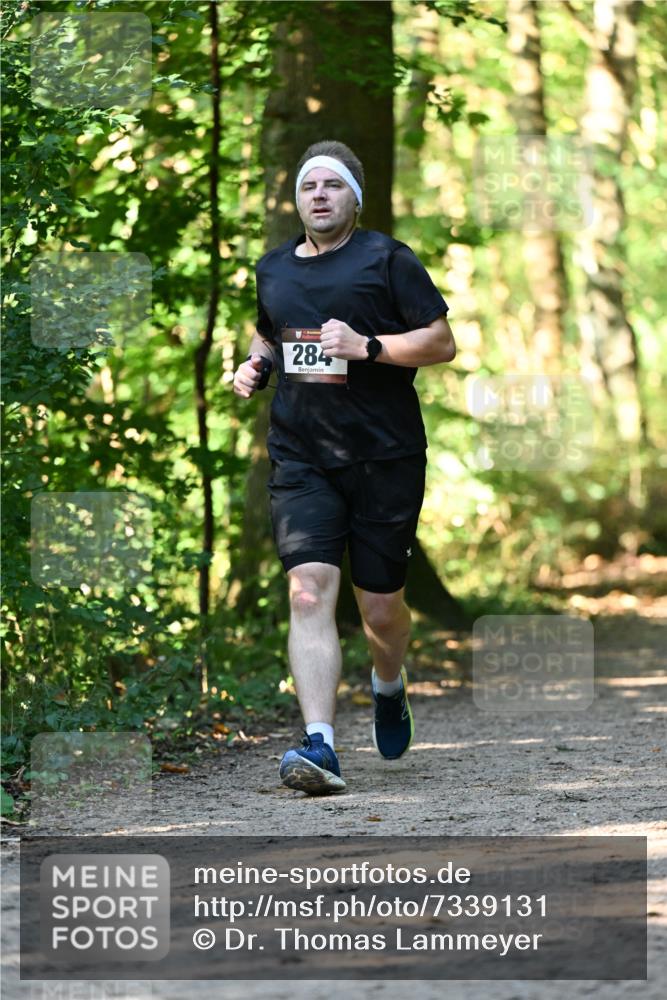 06.10.2024 - Bramfelder Halbmarathon 2024 Dr. Thomas Lammeyer http://msf.ph/oto/7339131 06.10.2024 10:30:29 Laufen 284 meine-sportfotos.de