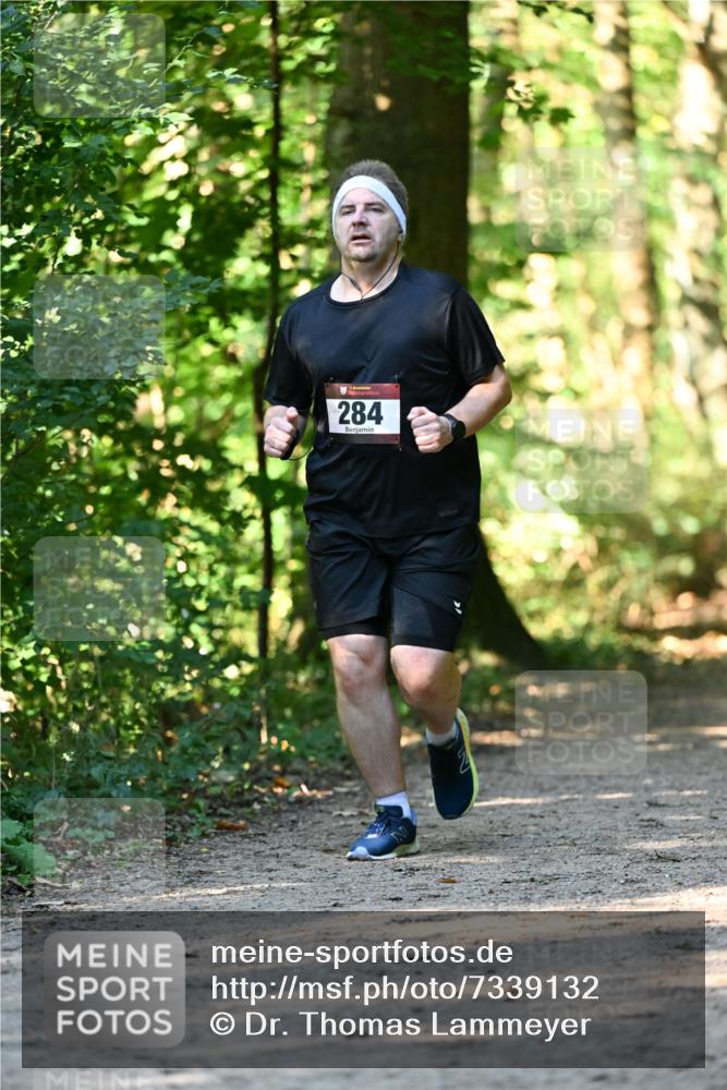 06.10.2024 - Bramfelder Halbmarathon 2024 Dr. Thomas Lammeyer http://msf.ph/oto/7339132 06.10.2024 10:30:29 Laufen 284 meine-sportfotos.de