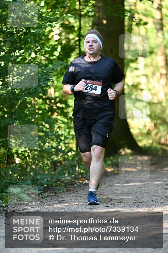 06.10.2024 - Bramfelder Halbmarathon 2024 Dr. Thomas Lammeyer http://msf.ph/oto/7339134 06.10.2024 10:30:29 Laufen 284 meine-sportfotos.de