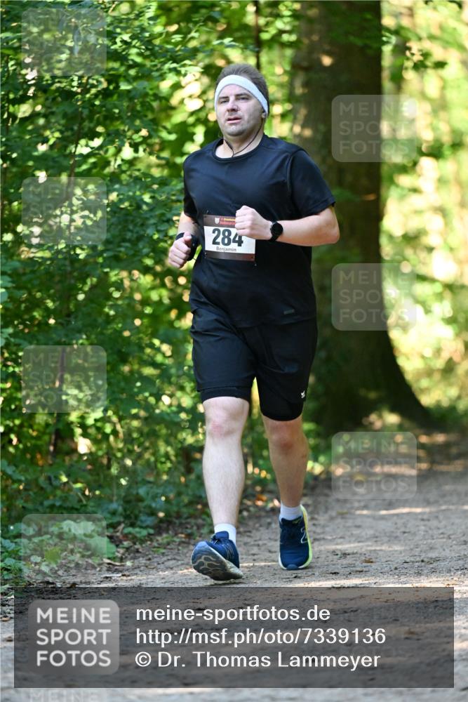 06.10.2024 - Bramfelder Halbmarathon 2024 Dr. Thomas Lammeyer http://msf.ph/oto/7339136 06.10.2024 10:30:29 Laufen 284 meine-sportfotos.de