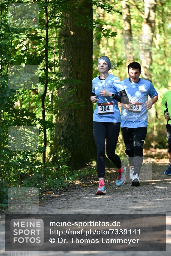 06.10.2024 - Bramfelder Halbmarathon 2024 Dr. Thomas Lammeyer http://msf.ph/oto/7339141 06.10.2024 10:30:34 Laufen 304, 279 meine-sportfotos.de