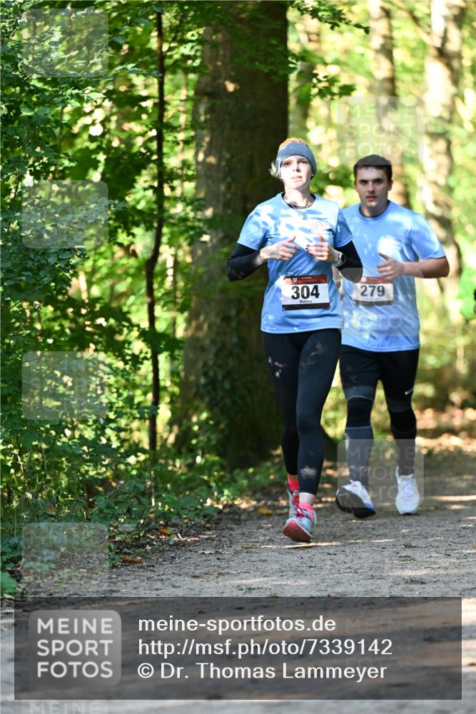 06.10.2024 - Bramfelder Halbmarathon 2024 Dr. Thomas Lammeyer http://msf.ph/oto/7339142 06.10.2024 10:30:34 Laufen 304, 279 meine-sportfotos.de