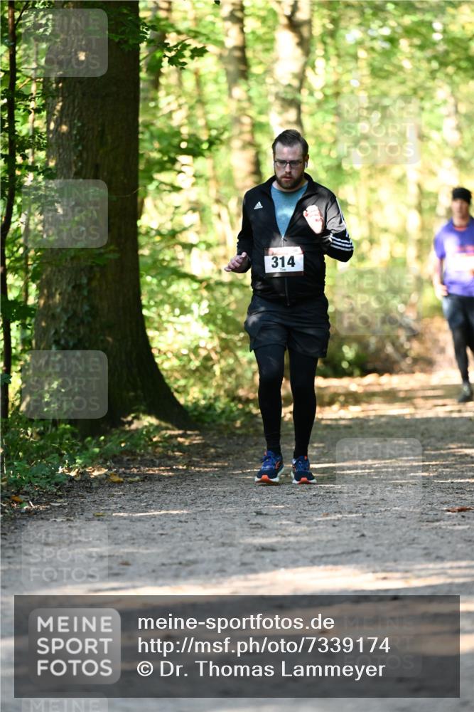 06.10.2024 - Bramfelder Halbmarathon 2024 Dr. Thomas Lammeyer http://msf.ph/oto/7339174 06.10.2024 10:30:48 Laufen 314 meine-sportfotos.de