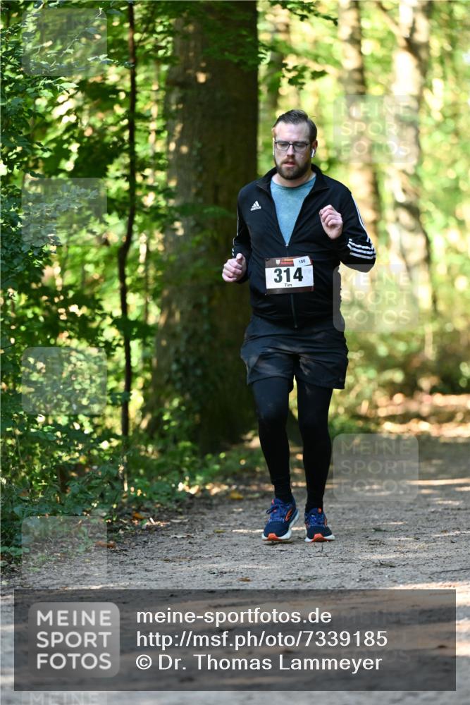06.10.2024 - Bramfelder Halbmarathon 2024 Dr. Thomas Lammeyer http://msf.ph/oto/7339185 06.10.2024 10:30:50 Laufen 180, 314 meine-sportfotos.de