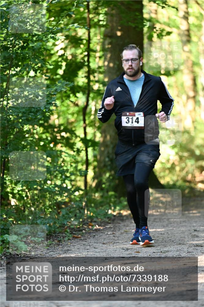 06.10.2024 - Bramfelder Halbmarathon 2024 Dr. Thomas Lammeyer http://msf.ph/oto/7339188 06.10.2024 10:30:50 Laufen 314, 180 meine-sportfotos.de