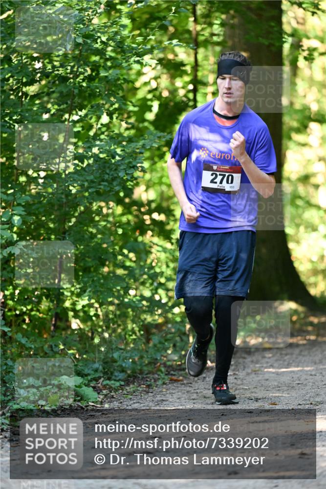 06.10.2024 - Bramfelder Halbmarathon 2024 Dr. Thomas Lammeyer http://msf.ph/oto/7339202 06.10.2024 10:30:56 Laufen 270, 153 meine-sportfotos.de