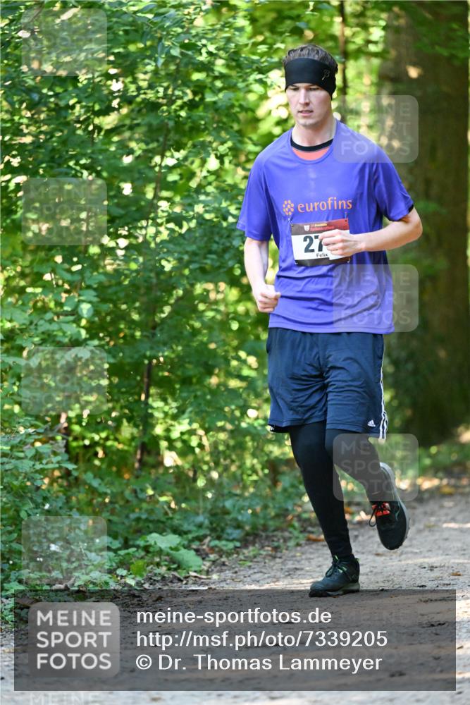 06.10.2024 - Bramfelder Halbmarathon 2024 Dr. Thomas Lammeyer http://msf.ph/oto/7339205 06.10.2024 10:30:57 Laufen 27 meine-sportfotos.de