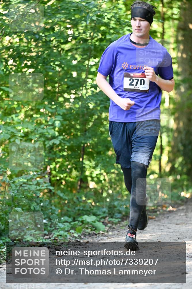 06.10.2024 - Bramfelder Halbmarathon 2024 Dr. Thomas Lammeyer http://msf.ph/oto/7339207 06.10.2024 10:30:57 Laufen 270, 153 meine-sportfotos.de