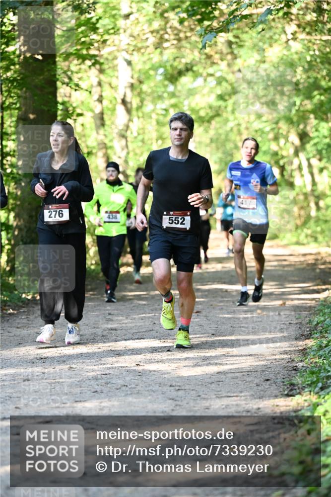 06.10.2024 - Bramfelder Halbmarathon 2024 Dr. Thomas Lammeyer http://msf.ph/oto/7339230 06.10.2024 10:31:22 Laufen 276, 438, 552, 417 meine-sportfotos.de